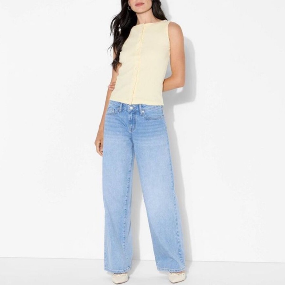 Wild Fable Blue Light Wash Low Rise Baggy Jeans